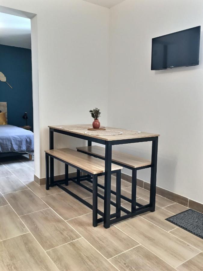 Bleu Lavande - Coquet Appartement Ambiance Village Istres Kültér fotó